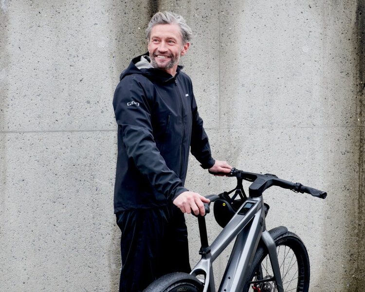 Heb je een rijbewijs nodig voor een speed pedelec in België? Het antwoord op die vraag is ja. Je hebt een geldig rijbewijs nodig om met een speed pedelec de baan op te gaan.