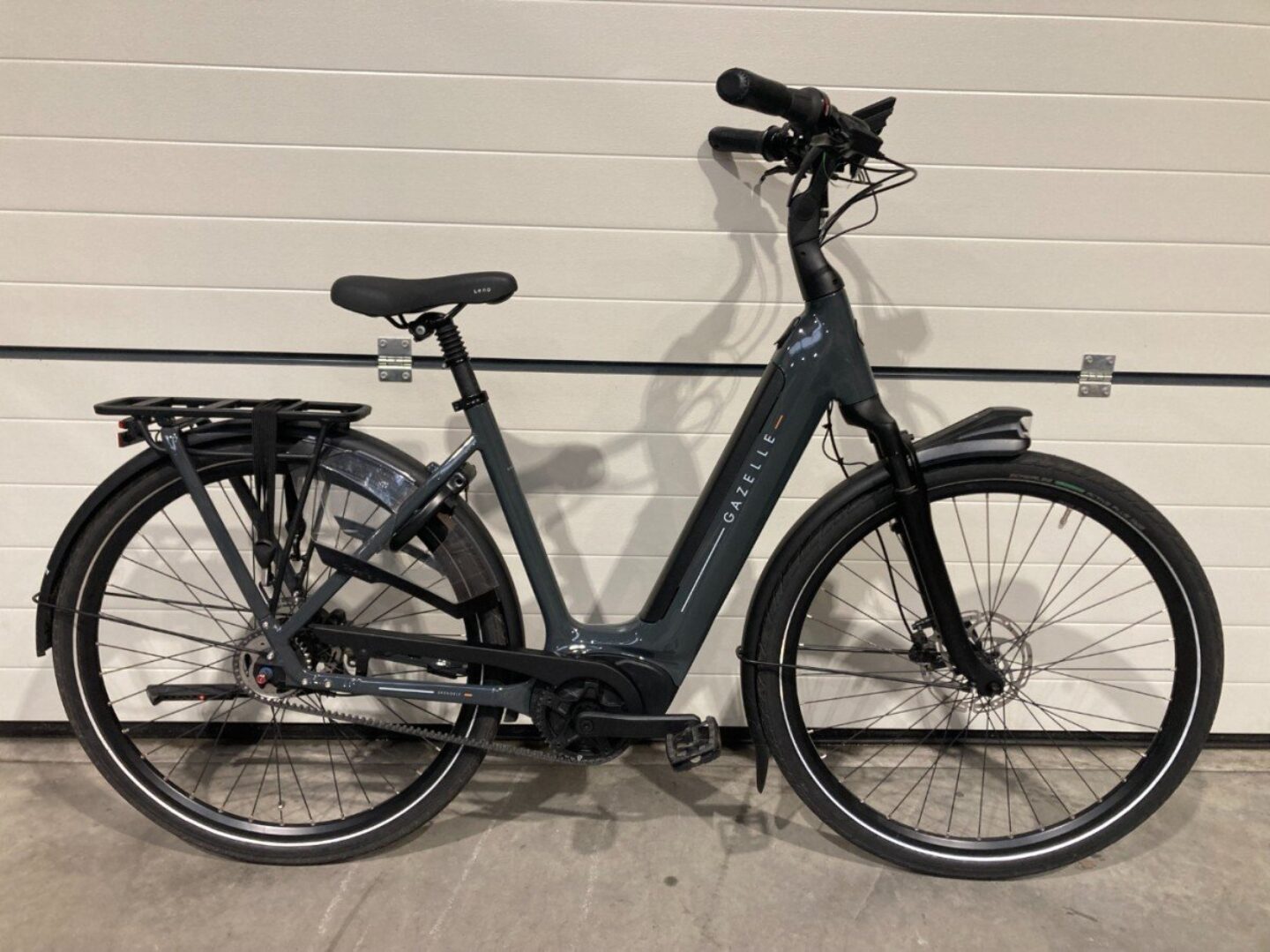 Gazelle Grenoble C5 Open 600Wh (TWEEDEHANDS) 2025, Anthracite Grey Glans